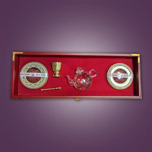 Saffron in luxury box - Ana Qayen saffron
